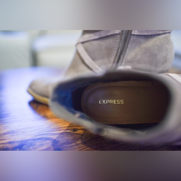 Express, Booties, color grey, size 8 - Picture 8 of 11